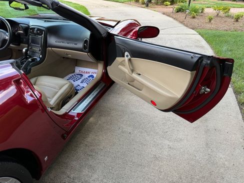Used 2008 Chevrolet Corvette Convertible w/ Preferred Equipment Group RWD image 53