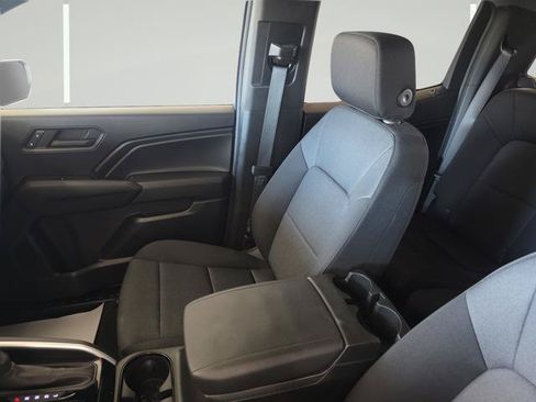 Used 2025 Chevrolet Colorado Trail Boss AWD/4WD image 22