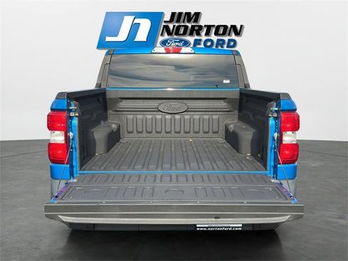 Used 2022 Ford Maverick XLT image 11