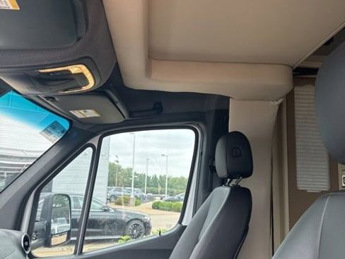 Used 2020 Mercedes-Benz Sprinter 3500 image 7