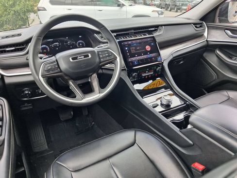 Certified 2023 Jeep Grand Cherokee Overland w/ Luxury Tech Group IV AWD/4WD image 22
