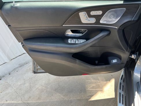 Used 2020 Mercedes-Benz GLS 450 4MATIC image 11
