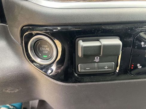 New 2026 GMC Sierra 1500 SLE image 22