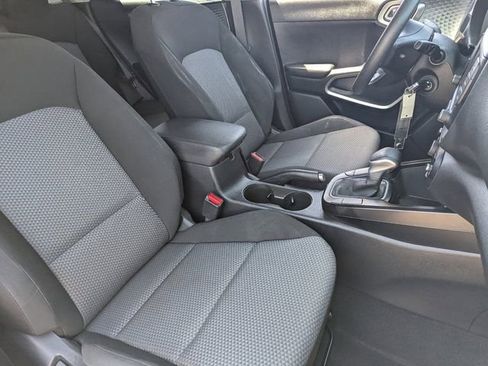 Used 2022 Kia Soul LX w/ Technology Package FWD image 10
