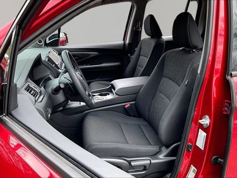 Used 2025 Honda Ridgeline Sport image 17