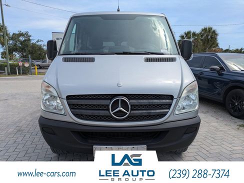 Used 2011 Mercedes-Benz Sprinter 2500 image 7