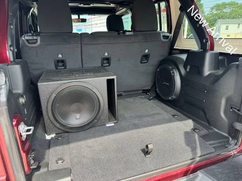 Used 2021 Jeep Wrangler Unlimited Rubicon AWD/4WD image 19