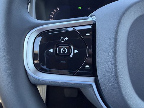 New 2026 Volvo XC90 B6 Plus w/ Protection Package Premier image 28