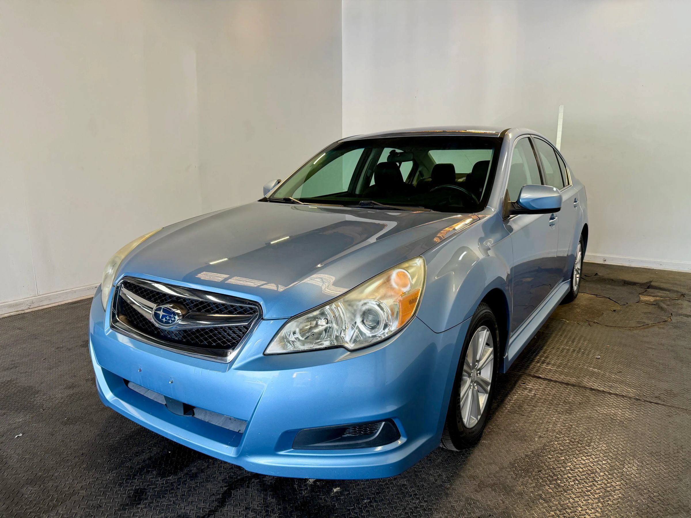 Used 2012 Subaru Legacy 2.5i Premium AWD/4WD image 2