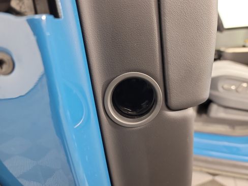 Used 2023 Rivian R1T Adventure image 32