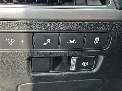 Used 2022 Hyundai Palisade SE image 16