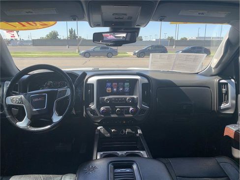 Used 2017 GMC Sierra 1500 SLT AWD/4WD image 9