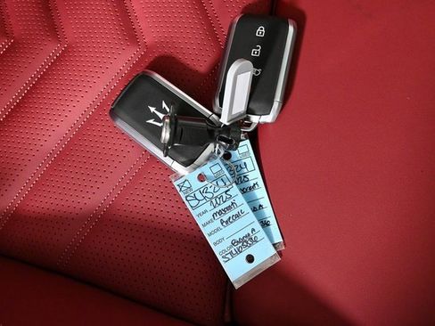 New 2025 Maserati Grecale GT image 28