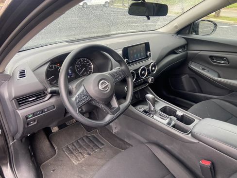 Used 2025 Nissan Sentra S image 8
