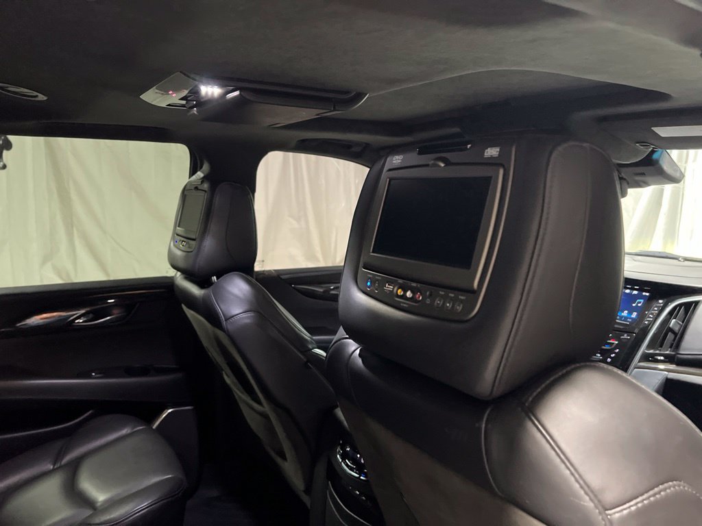 Used 2019 Cadillac Escalade Platinum AWD/4WD image 19