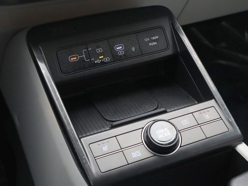 Used 2024 Hyundai Kona SEL w/ Convenience Package image 14