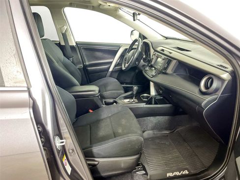 Used 2017 Toyota RAV4 XLE image 25
