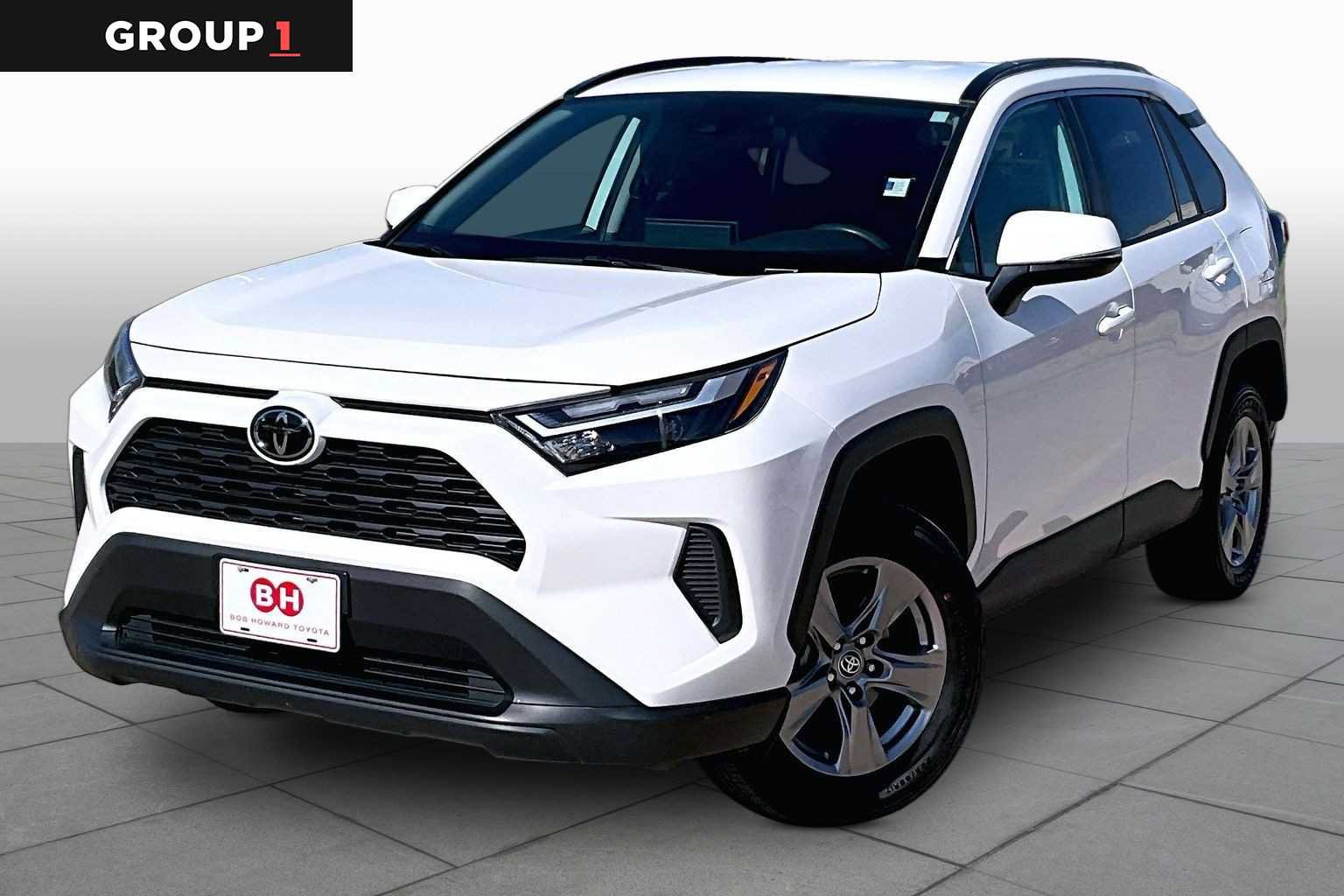 Used 2025 Toyota RAV4 XLE AWD/4WD image 1