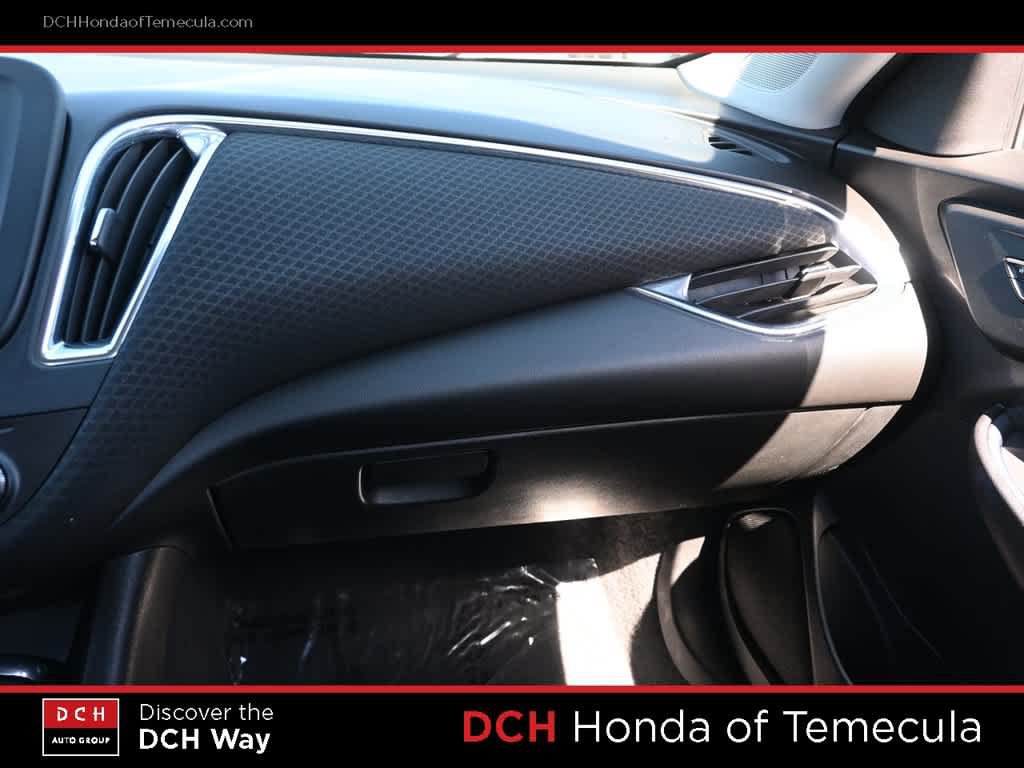 Used 2018 Chevrolet Malibu Hybrid FWD image 14