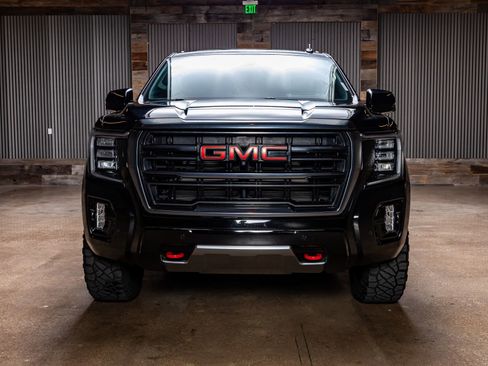 Used 2022 GMC Yukon XL AT4 w/ AT4 Premium Plus Package image 2