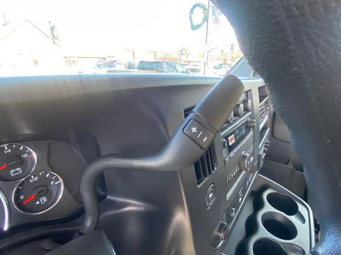 Used 2025 Chevrolet Express 2500 Extended w/ Communications Package image 24