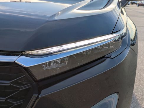 Used 2025 Honda CR-V LX image 10