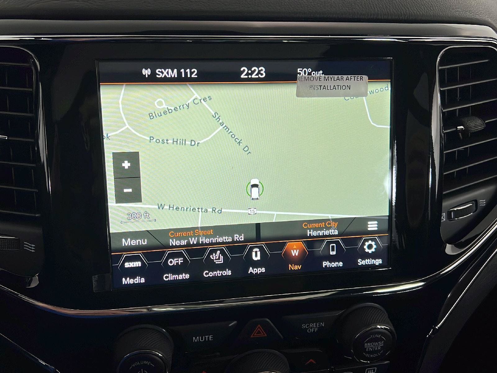Used 2020 Jeep Grand Cherokee Overland AWD/4WD image 8