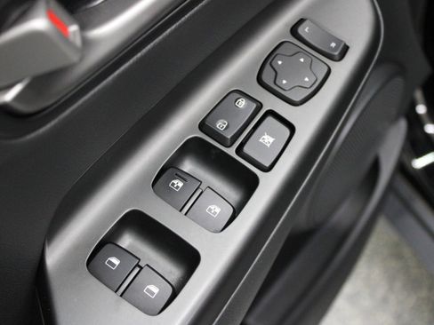 Used 2020 Hyundai Kona Limited FWD image 17