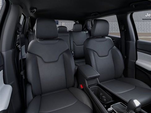 New 2026 Jeep Compass Limited image 29