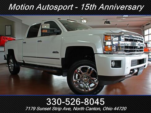 Used 2018 Chevrolet Silverado 2500 High Country w/ Duramax Plus Package AWD/4WD image 2