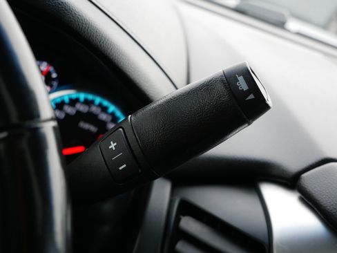 Used 2019 Chevrolet Suburban Premier image 24