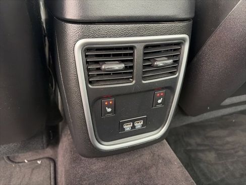 Used 2018 Dodge Charger GT image 16