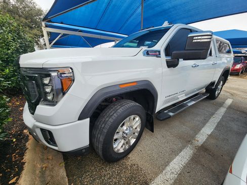 Used 2020 GMC Sierra 3500 Denali w/ Denali Ultimate Package image 2