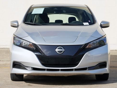 Used 2023 Nissan Leaf S FWD image 6