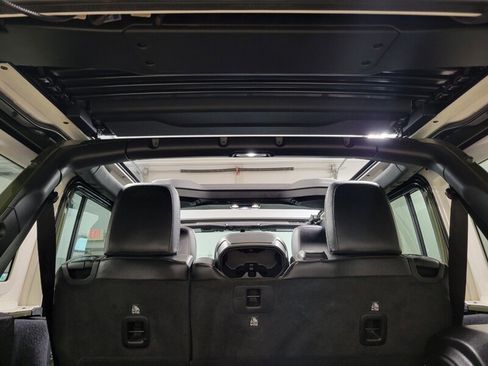 Used 2023 Jeep Wrangler Unlimited Sahara AWD/4WD image 74