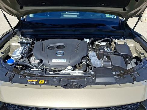 Used 2025 MAZDA CX-50 AWD 2.5 Turbo w/ Premium Pkg image 29