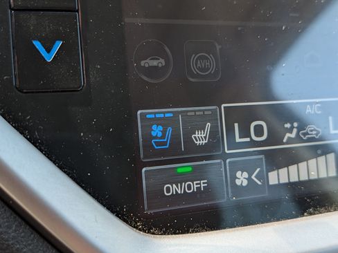 Used 2025 Subaru Ascent Touring AWD/4WD image 28