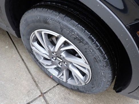 New 2026 Lincoln Corsair Grand Touring image 17