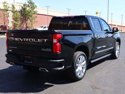 Used 2023 Chevrolet Silverado 1500 High Country w/ High Country Premium Package image 36