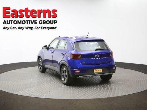 Used 2024 Hyundai Venue Limited image 65