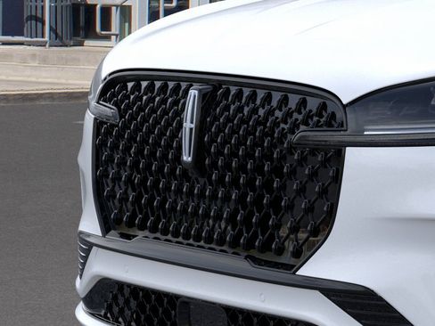 New 2026 Lincoln Aviator Reserve w/ Luxury Package RWD image 17