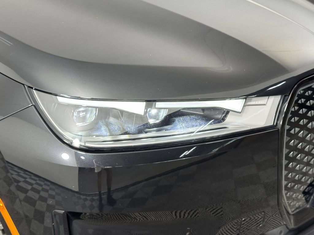Used 2023 BMW iX xDrive50 AWD/4WD image 15