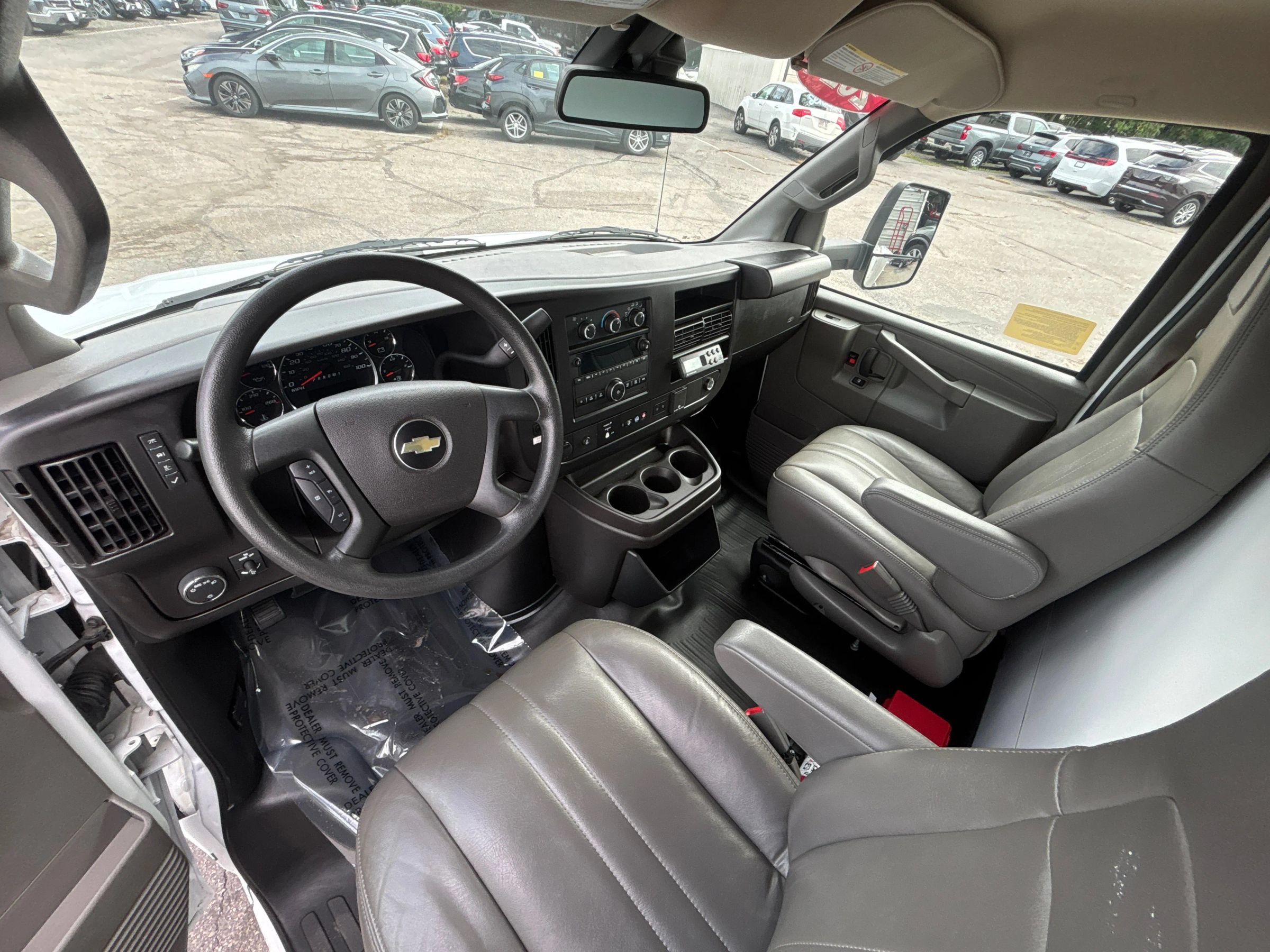 Used 2024 Chevrolet Express 3500 w/ Power Convenience Package RWD image 16