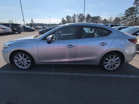 Used 2017 MAZDA MAZDA3 Touring image 12