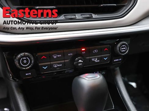 Used 2025 Jeep Compass Limited AWD/4WD image 18