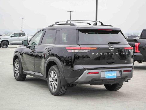 New 2026 Nissan Pathfinder SL w/ Cargo Package FWD image 8