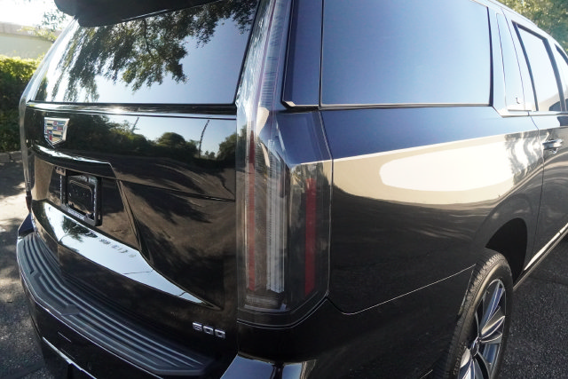 Used 2025 Cadillac Escalade ESV Sport AWD/4WD image 33