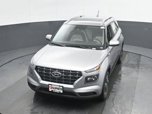 New 2026 Hyundai Venue SEL image 36