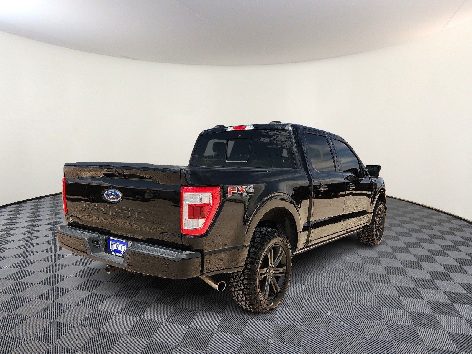 Used 2023 Ford F150 Lariat w/ Equipment Group 502A High AWD/4WD image 4