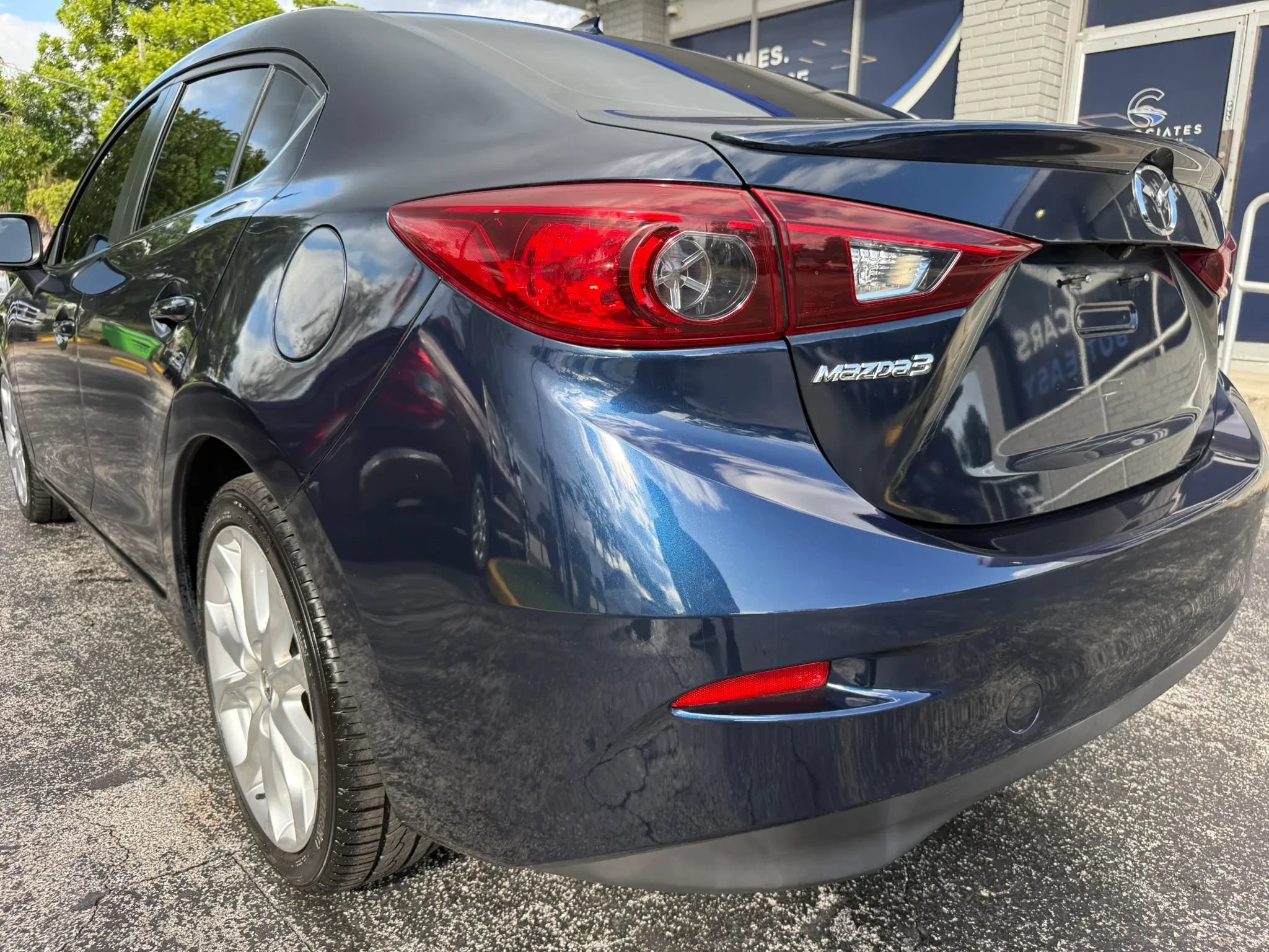 Used 2016 MAZDA MAZDA3 s Touring FWD image 11